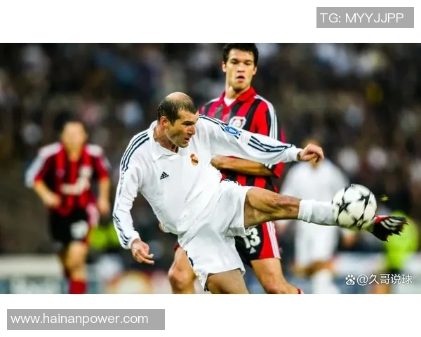 足球明星后卫精彩瞬间集锦展现顶尖防守艺术与荣耀时刻